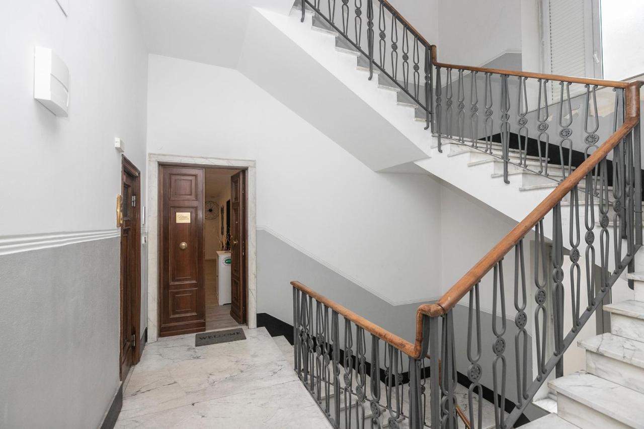 Real Italian Estate - Luxury Black&White Genoa Exterior photo